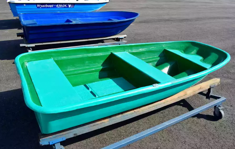 Стеклопластиковая лодка Старт (тримаран) в Челябинске