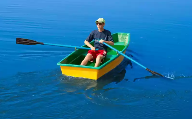 Стеклопластиковая лодка Малютка в Челябинске