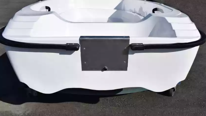 Стеклопластиковая лодка Пингвин (тримаран) в Челябинске