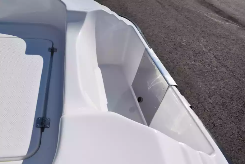 Стеклопластиковая лодка Пингвин (тримаран) в Челябинске