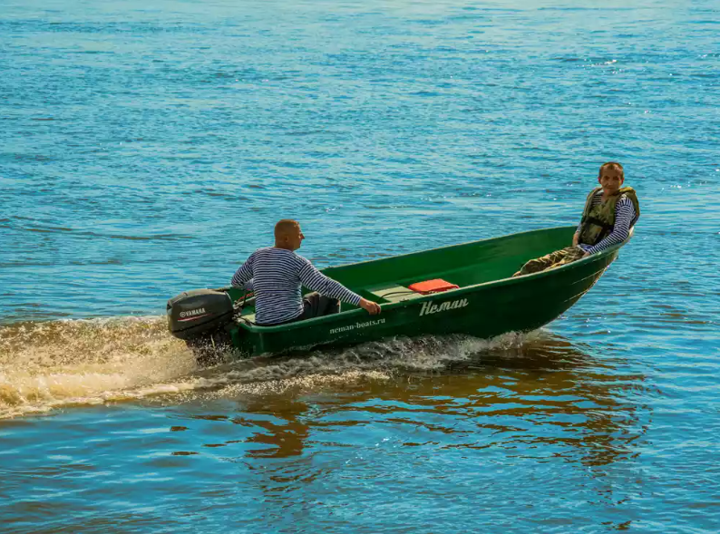 Стеклопластиковая лодка Neman-340 (тримаран) в Челябинске