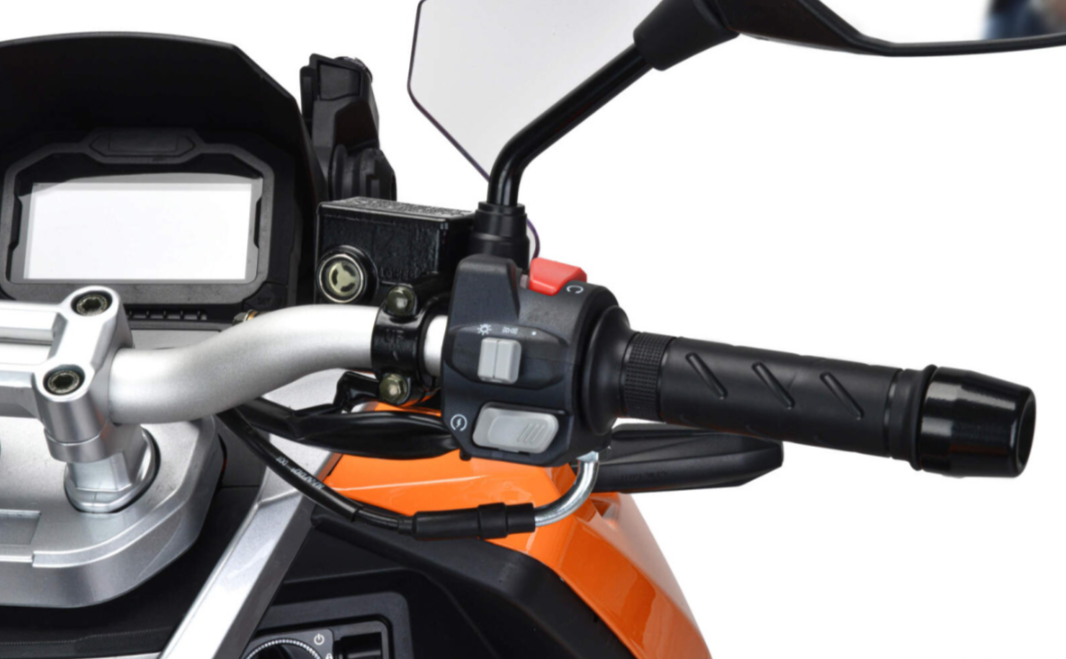 Скутер MOTOLAND (МОТОЛЕНД) T-MAX 150 в Челябинске