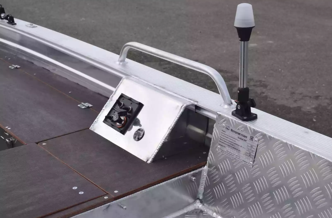 Алюминиевая лодка Wyatboat-390РМ в Челябинске