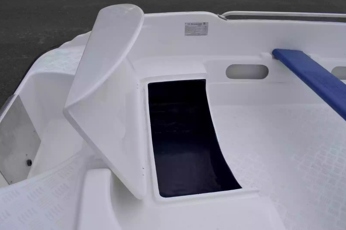 Стеклопластиковая лодка Пингвин New (тримаран) в Челябинске