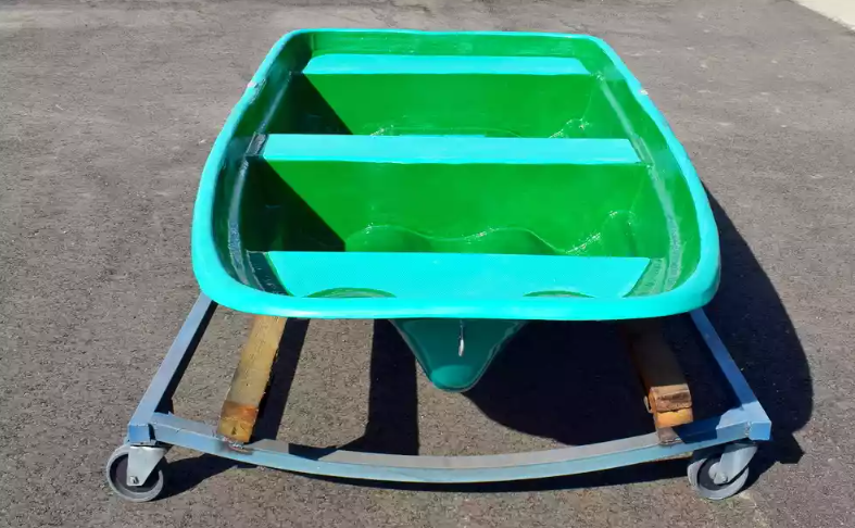 Стеклопластиковая лодка Старт (тримаран) в Челябинске