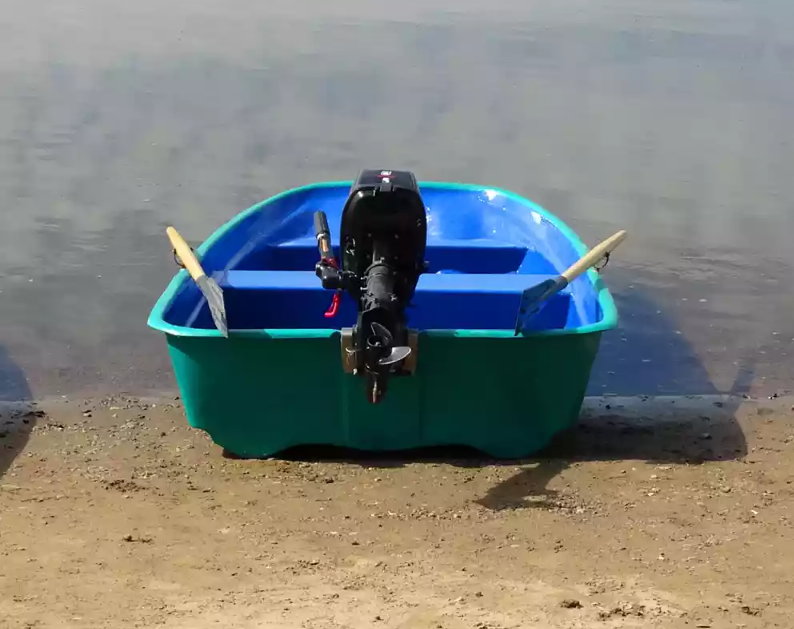 Стеклопластиковая лодка Старт (тримаран) в Челябинске