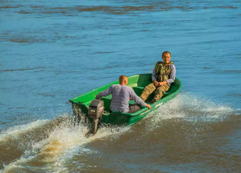 Стеклопластиковая лодка Neman-340 (тримаран) в Челябинске