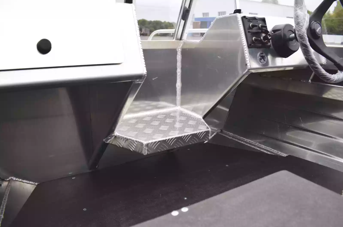 Алюминиевая лодка  Neman-400 PRO в Челябинске