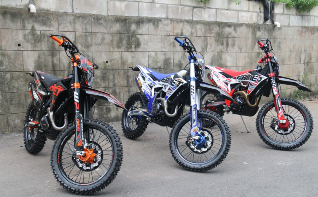 Кроссовый мотоцикл FAIDET NC300S ULTRA WP в Челябинске