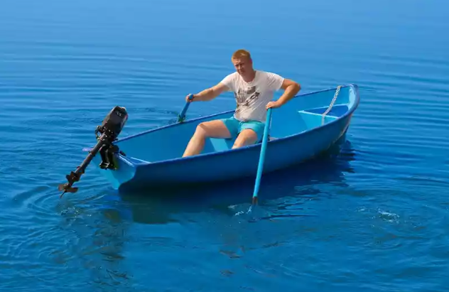 Стеклопластиковая лодка Омуль в Челябинске