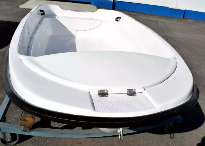 Стеклопластиковая лодка Пингвин (тримаран) в Челябинске