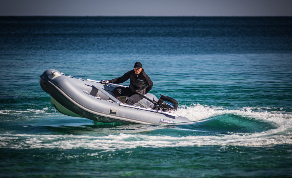 Лодка GLADIATOR RIB380AL в Челябинске