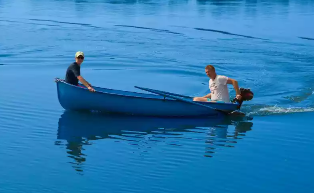 Стеклопластиковая лодка Омуль в Челябинске