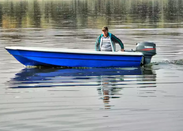 Стеклопластиковая лодка Wyatboat 430 тримаран в Челябинске