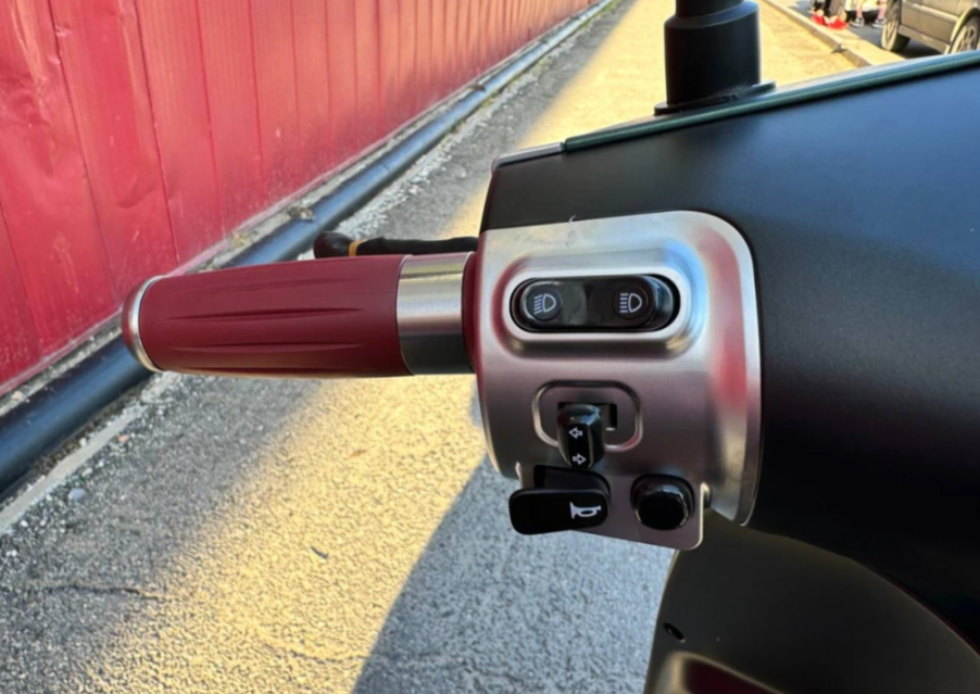 Скутер PROMAX Miami 240 (49) в Челябинске