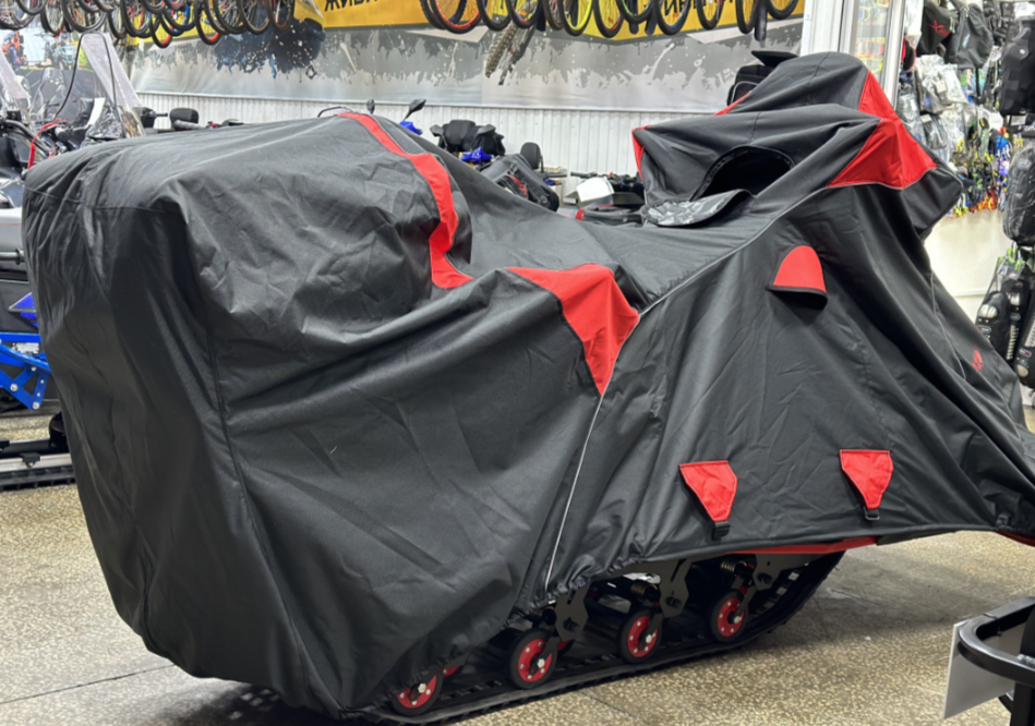 Чехол транспорт. снегохода IKUDZO HUNTER черно-красный Оксфорд ПРЕМИУМ качества с лого IKUDZO в Челябинске