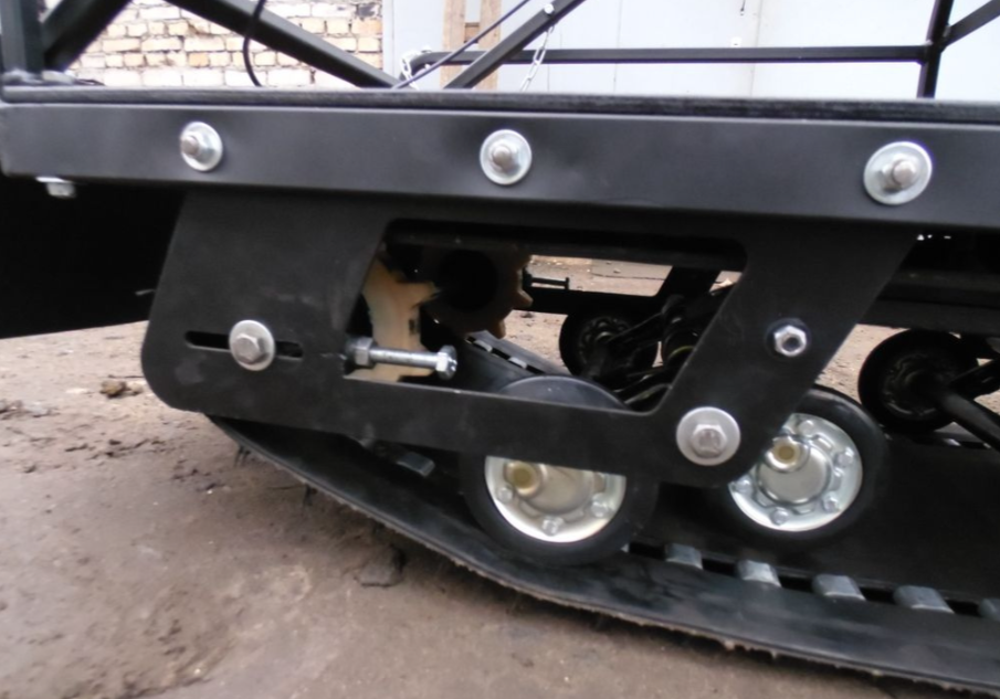 Мотобуксировщик AhtaR Зима 15 л/с с вариатором в Челябинске